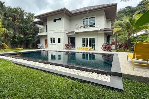 Casa de 3 dormitorios en Kamala, Tailandia № 135141