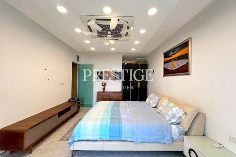 Condo in Pattaya, Thailand, 1 bedroom № 197967 - photo 13