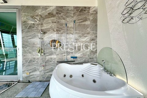 Condo in Pattaya, Thailand, 1 bedroom № 197967 - photo 17