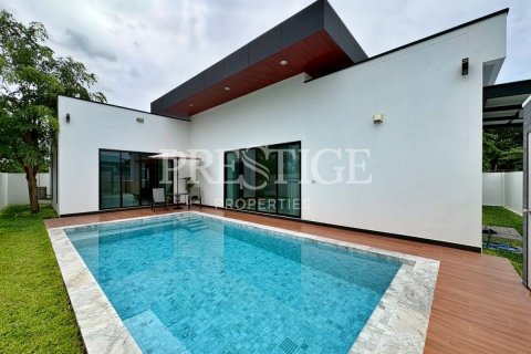 Maison à Pattaya, Thaïlande 4 chambres № 202047