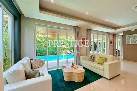 Casa de 4 dormitorios en Pattaya, Tailandia № 202052 - foto 5