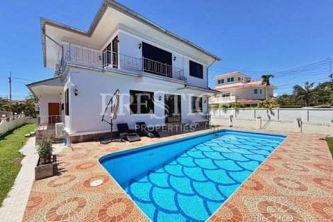 Casa de 4 dormitorios en Pattaya, Tailandia № 202049