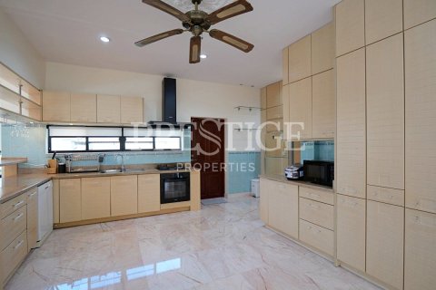 Casa de 4 dormitorios en Pattaya, Tailandia № 202049 - foto 9