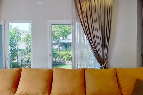 Casa de 4 dormitorios en Bang Na, Bangkok, Tailandia № 161218 - foto 6