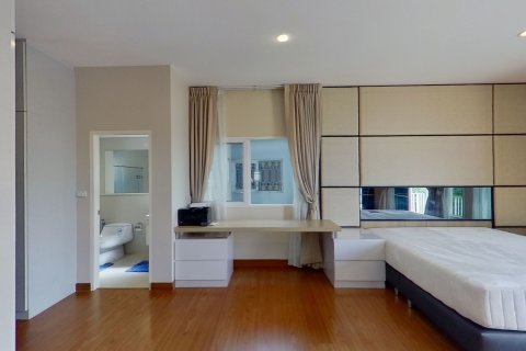 Casa de 4 dormitorios en Bang Na, Bangkok, Tailandia № 161218 - foto 14