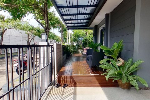 Casa de 4 dormitorios en Bang Na, Bangkok, Tailandia № 161218 - foto 3