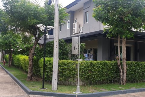 Casa de 4 dormitorios en Bang Na, Bangkok, Tailandia № 161218 - foto 2