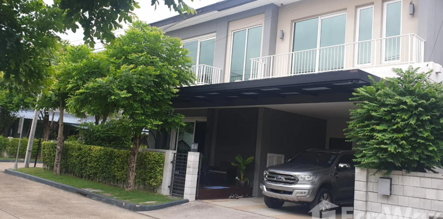 Casa de 4 dormitorios en Bang Na, Bangkok, Tailandia № 161218
