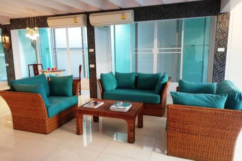 Adosado de 2 dormitorios en Bangkok, Tailandia № 66588 - foto 4