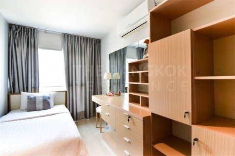 Condo in Bangkok, Thailand, 2 bedrooms  № 184974