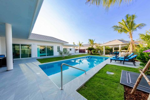 Chalet de 2 dormitorios en Hua Hin, Tailandia № 166486 - foto 18