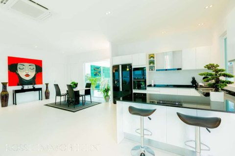 Chalet de 3 dormitorios en Hua Hin, Tailandia № 166485 - foto 27