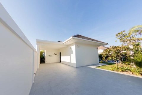 Chalet de 3 dormitorios en Hua Hin, Tailandia № 166485 - foto 7