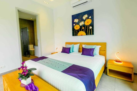 Chalet de 3 dormitorios en Hua Hin, Tailandia № 166488 - foto 8