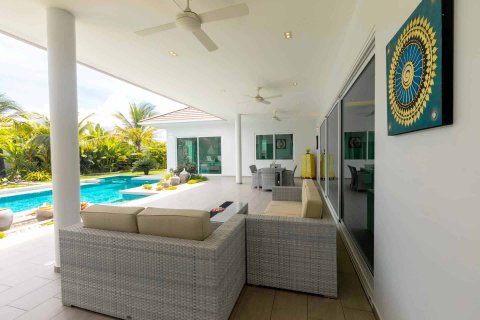 Chalet de 3 dormitorios en Hua Hin, Tailandia № 166488 - foto 4