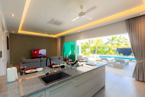 Chalet de 3 dormitorios en Hua Hin, Tailandia № 166488 - foto 6