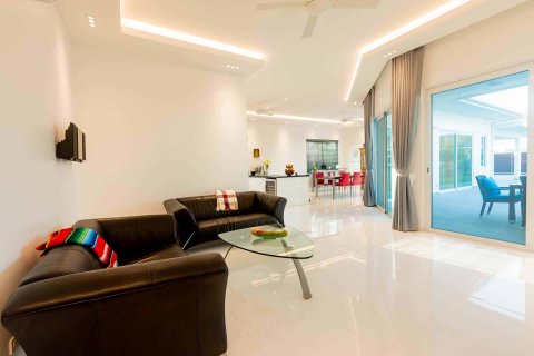 Chalet de 3 dormitorios en Hua Hin, Tailandia № 166488 - foto 26