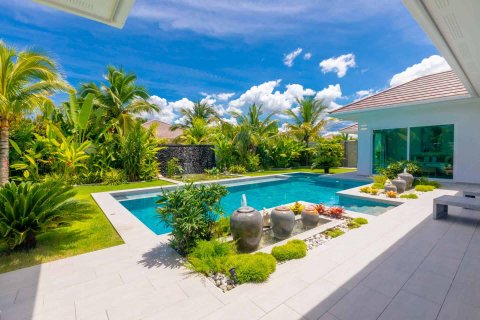 Chalet de 3 dormitorios en Hua Hin, Tailandia № 166488 - foto 10