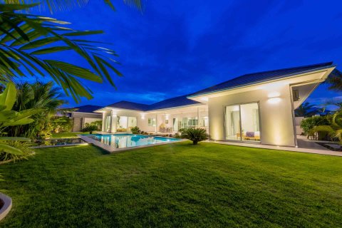 Chalet de 3 dormitorios en Hua Hin, Tailandia № 166488 - foto 14