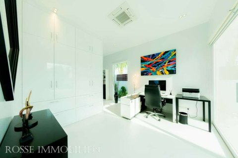Chalet de 3 dormitorios en Hua Hin, Tailandia № 166489 - foto 24