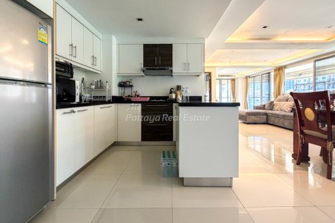 Condominio de 2 dormitorios en Bang Lamung, Tailandia № 203369