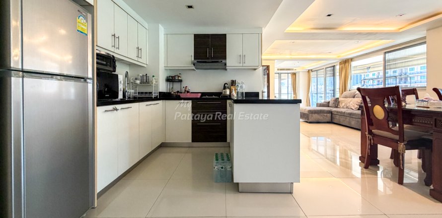 Condominio de 2 dormitorios en Bang Lamung, Tailandia № 203369