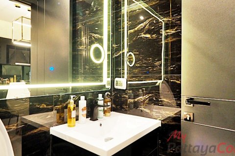Condominio de 1 dormitorio en Pattaya, Tailandia № 203368 - foto 12
