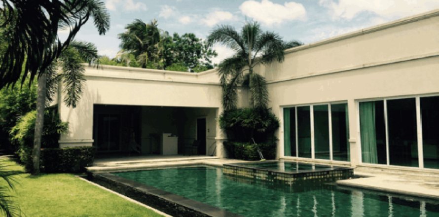 Casa de 3 dormitorios en Pattaya, Tailandia № 202727