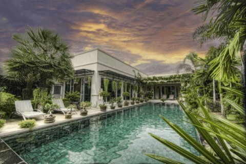 Casa de 4 dormitorios en Pattaya, Tailandia № 202726