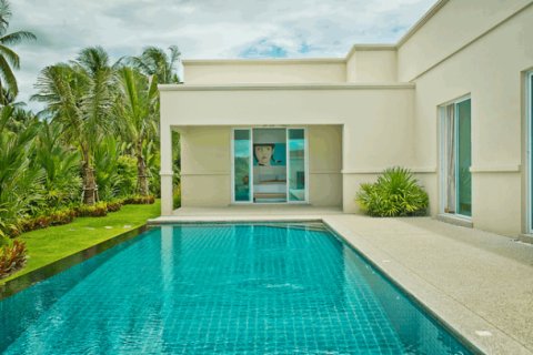Casa de 3 dormitorios en Pattaya, Tailandia № 202729 - foto 4