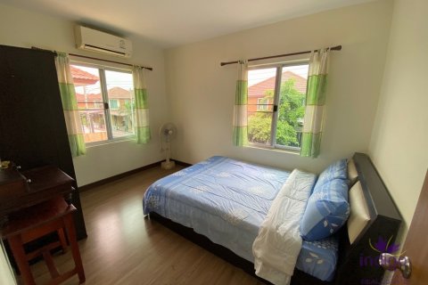 Casa de 3 dormitorios en San Kamphaeng, Tailandia № 55386 - foto 21