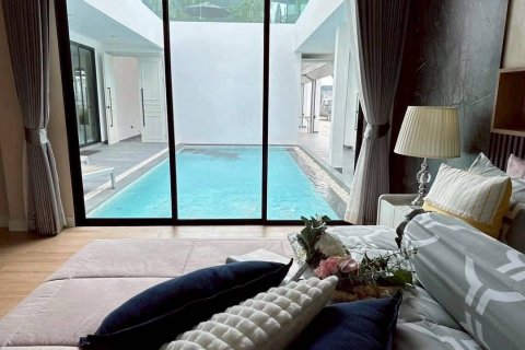 Chalet de 3 dormitorios en Pattaya, Tailandia № 173984 - foto 3