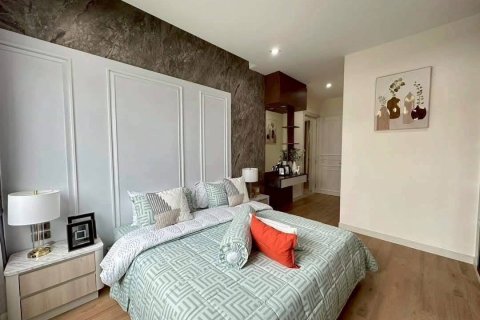 Chalet de 3 dormitorios en Pattaya, Tailandia № 173984 - foto 6