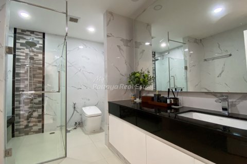 Condominio de 5 dormitorios en Pattaya, Tailandia № 173981 - foto 11