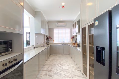 Condominio de 5 dormitorios en Pattaya, Tailandia № 173981 - foto 8