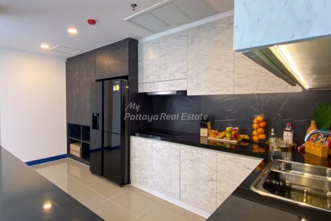 Condominio de 5 dormitorios en Pattaya, Tailandia № 173981 - foto 7