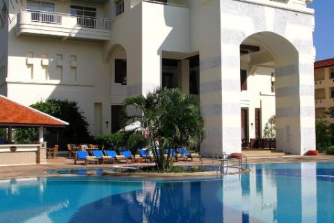 Apartamento de 2 habitaciones en Pattaya, Tailandia № 173982 - foto 10