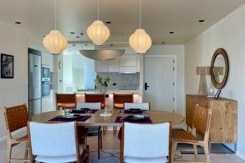Condo in Bangkok, Thailand, 3 bedrooms  № 173985 - photo 8