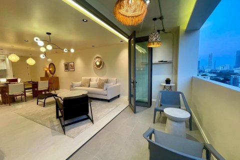 Condo in Bangkok, Thailand, 3 bedrooms  № 173985