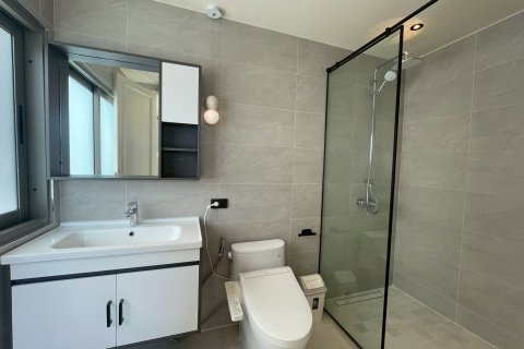 Condo in Bangkok, Thailand, 3 bedrooms  № 173985 - photo 20