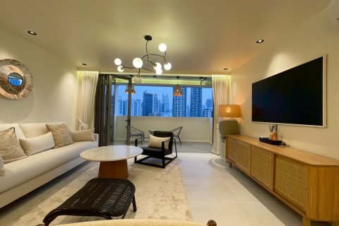 Condo in Bangkok, Thailand, 3 bedrooms  № 173985 - photo 3