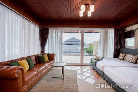 Haus in Pattaya, Thailand 4 Schlafzimmer № 168148 - Foto 16