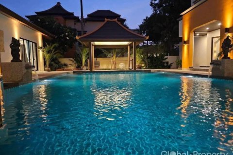 Maison à Pattaya, Thaïlande 6 chambres № 168152 - photo 6