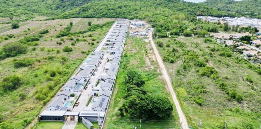 Terrain à Hua Hin, Thaïlande 13560 m2 № 170636