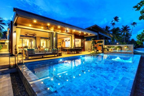 Casa de 6 dormitorios en Ko Samui, Tailandia № 180726 - foto 30