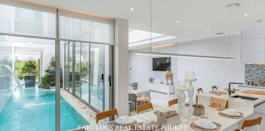 Villa in Bang Tao, Thailand 3 bedrooms № 179737