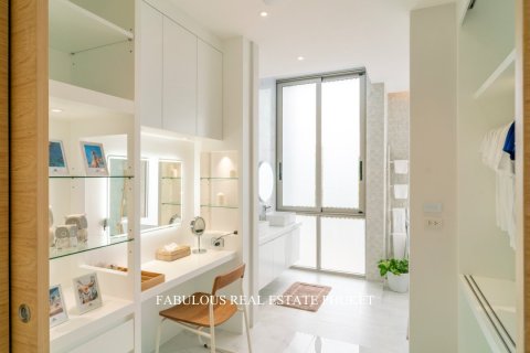 Villa in Bang Tao, Thailand 3 bedrooms № 179737 - photo 6
