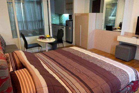 Studio dans le Condo à Bangkok, Thaïlande  № 233281