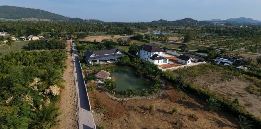 Chalet de 3 dormitorios en Pran Buri, Tailandia № 158773