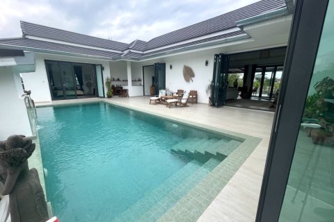 Chalet de 3 dormitorios en Pran Buri, Tailandia № 158773 - foto 6
